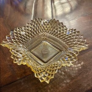 ✨Vintage Indiana Glass, Amber ruffled square candy dish with a diamond pattern.